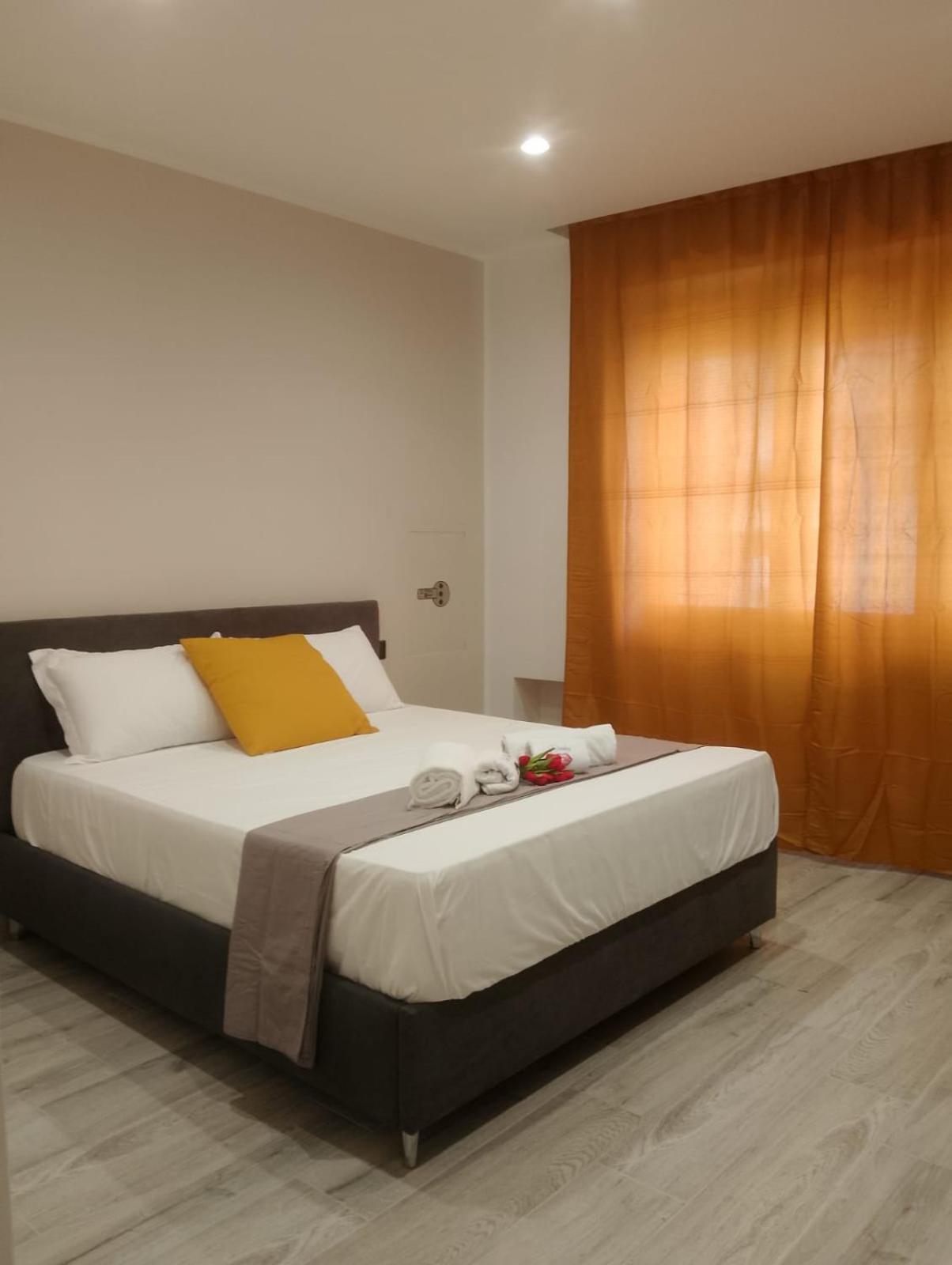 Sweet Rooms San Francesco Neapel Exterior foto