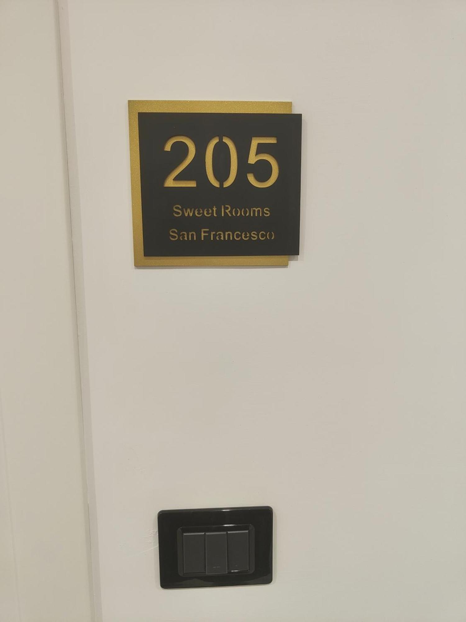 Sweet Rooms San Francesco Neapel Exterior foto
