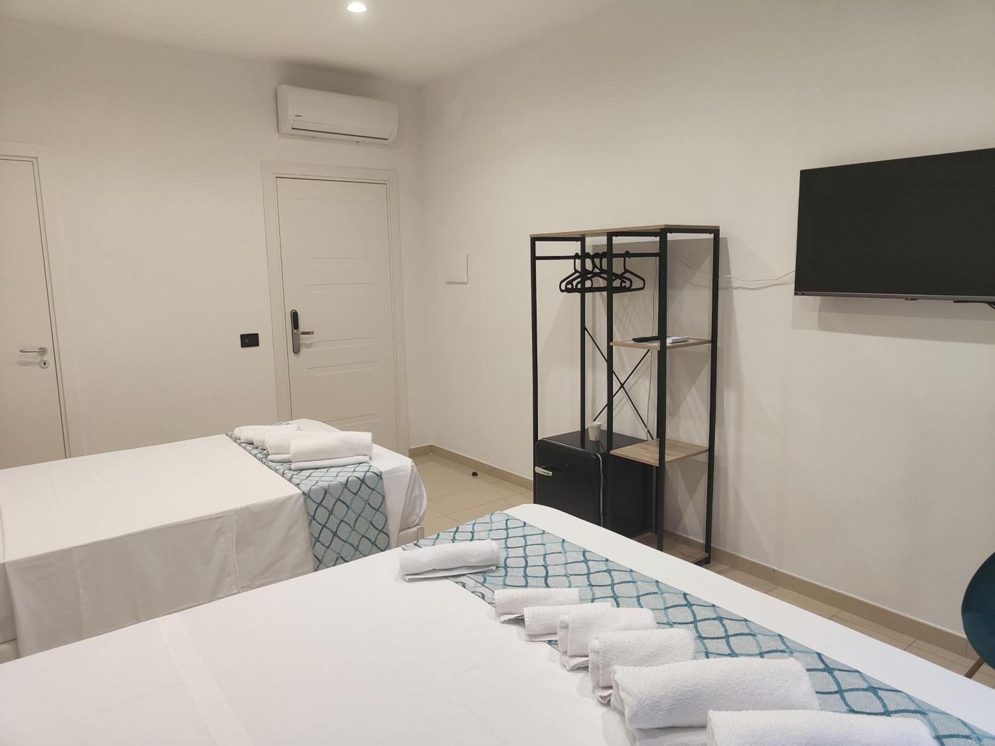 Sweet Rooms San Francesco Neapel Exterior foto