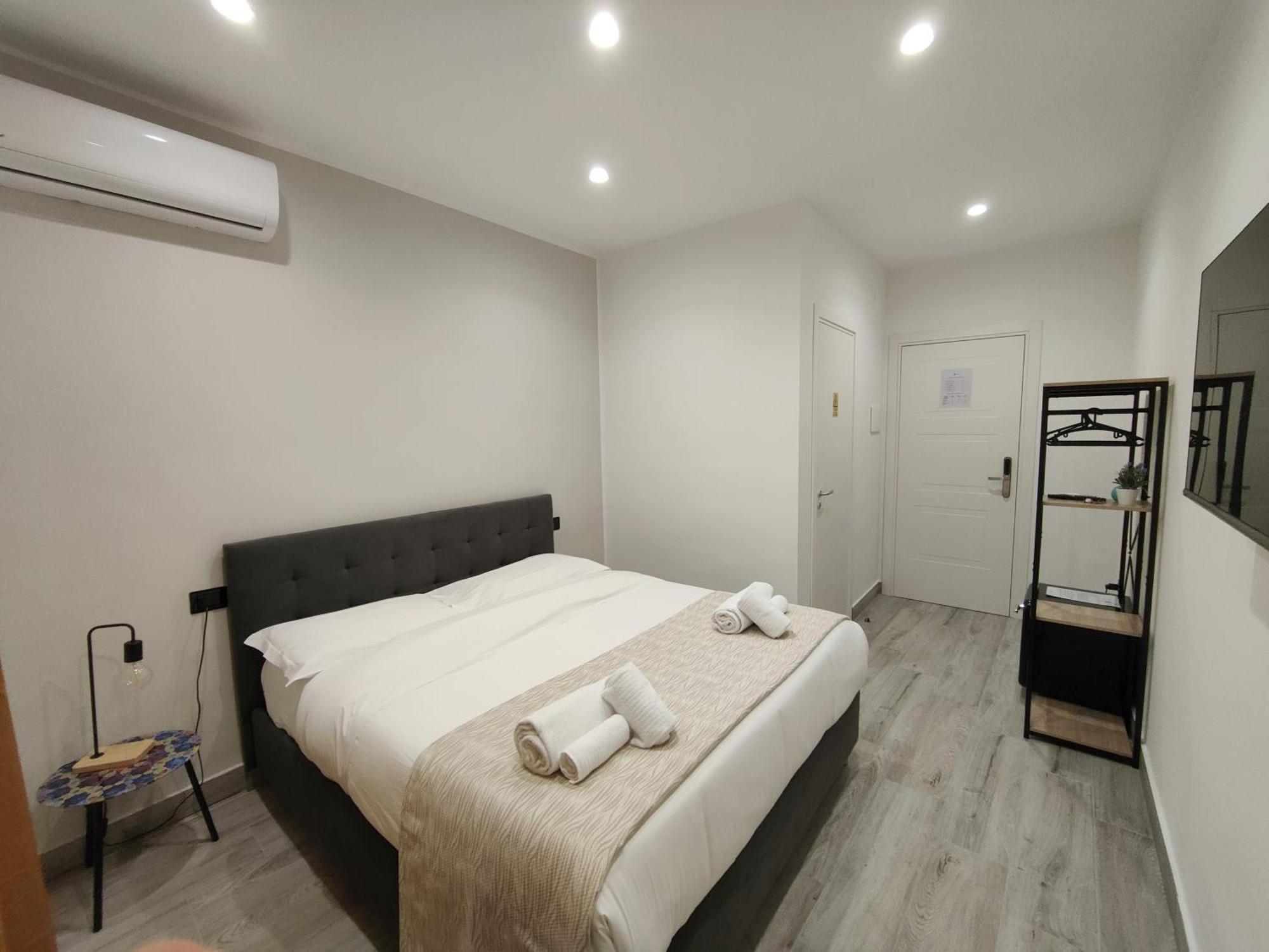 Sweet Rooms San Francesco Neapel Exterior foto